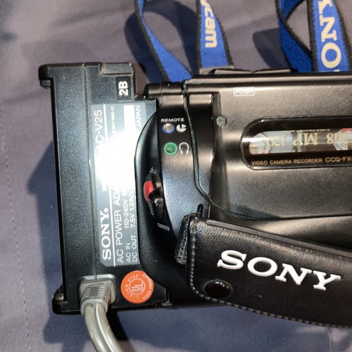 Sony CCD-FX510 Video 8 videocamera handycam, per parti di ricambio, non testata - Foto 3 di 9