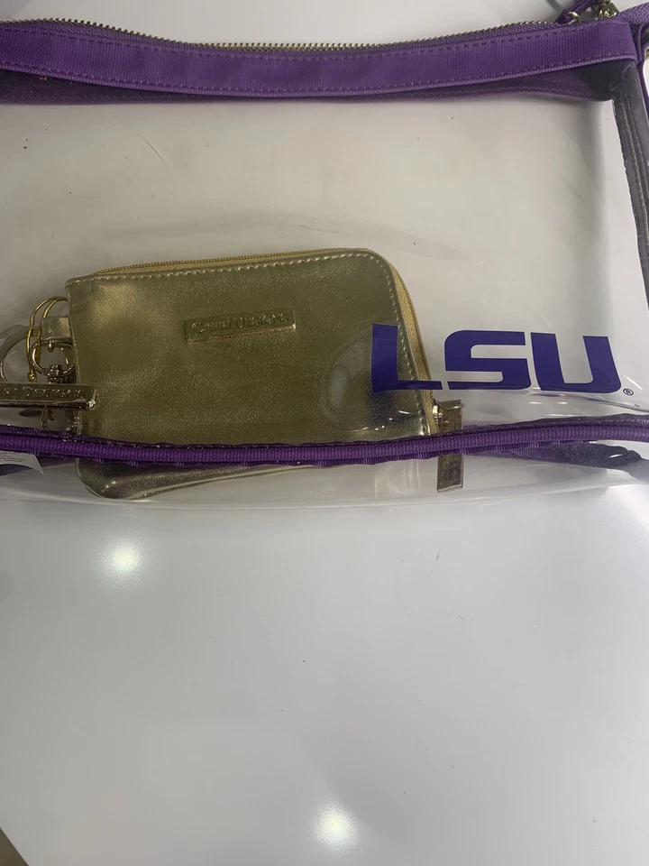 Capri Designs 透明体育场斜挎包 LSU 老虎紫色装饰金色腕带 — 第 4/4 张图片
