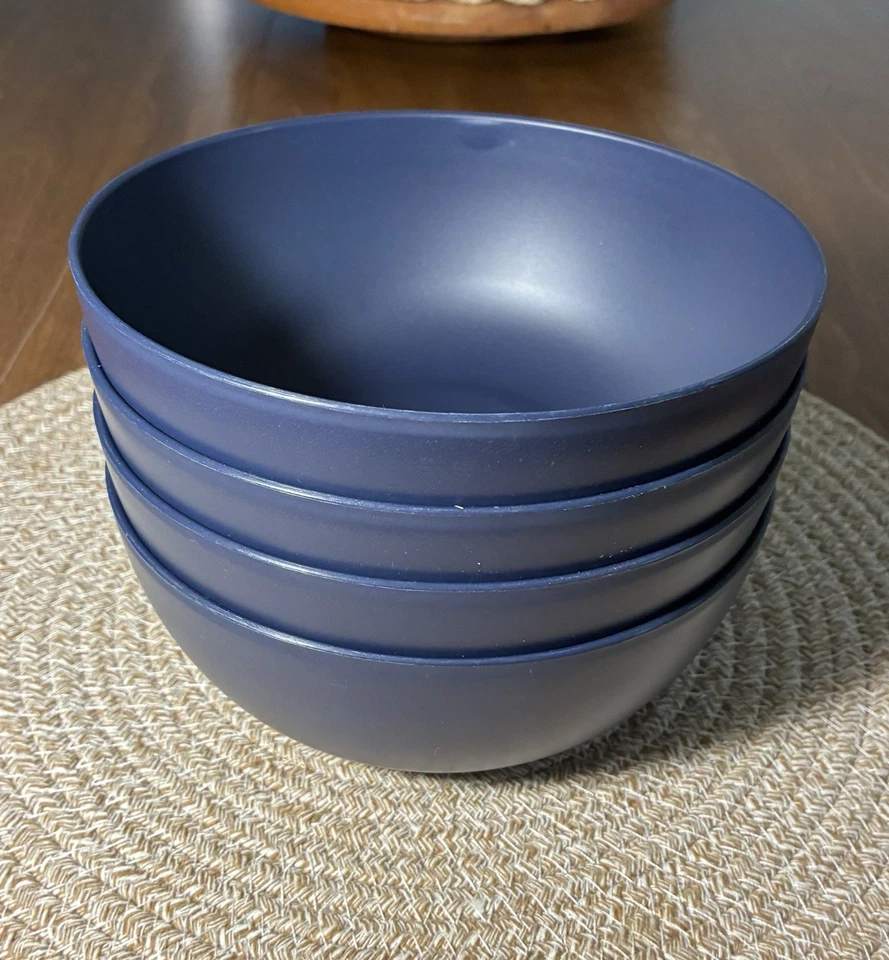 4 ensaladeras de cereales de plástico MAINSTAYS redondas azul oscuro 38 oz 6,75" diámetro Foto 4 de 4