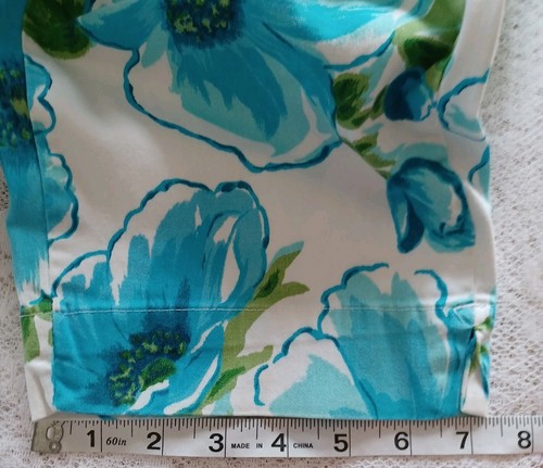 ST JOHN'S BAY STRETCH CAPRIS 10P PETITE WHITE W/BLUE FLOWER & GREEN LEAVES PRINT - Picture 15 of 15