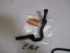 Supporto poggiapiedi E1618. Suzuki GT 380 pedana poggiapiedi 43511-33100 anteriore destra supporto
