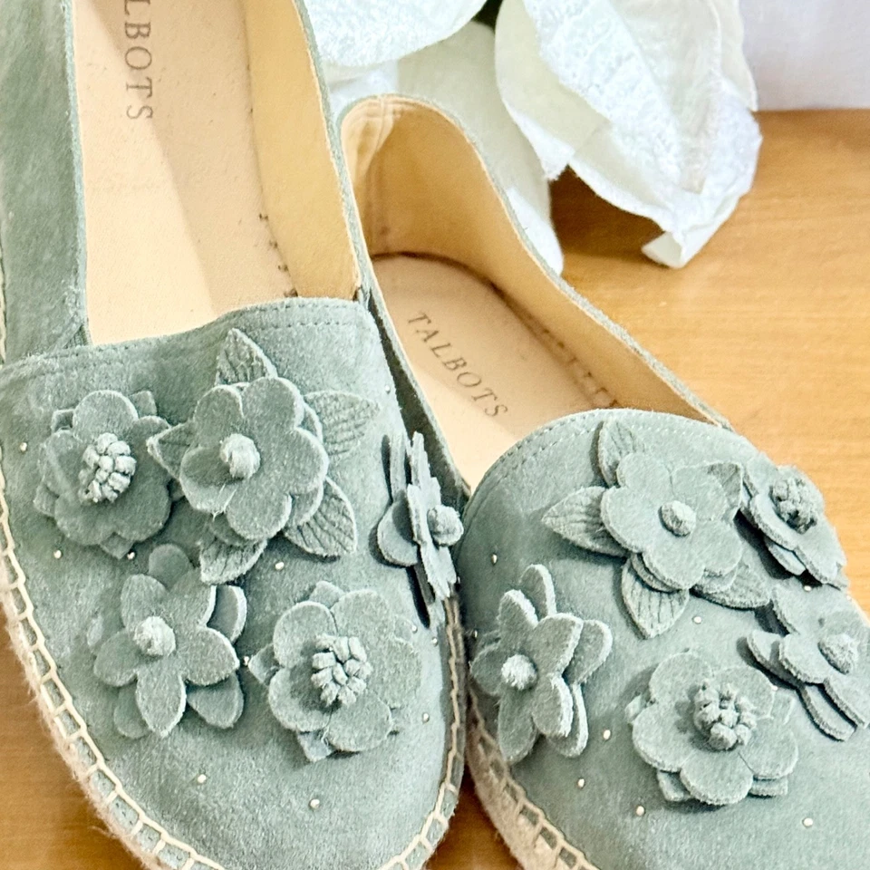 Alpargatas de gamuza Talbots para mujer 8M verde 3D flores cabaña hada caprichoso perfecto Foto 3 de 4