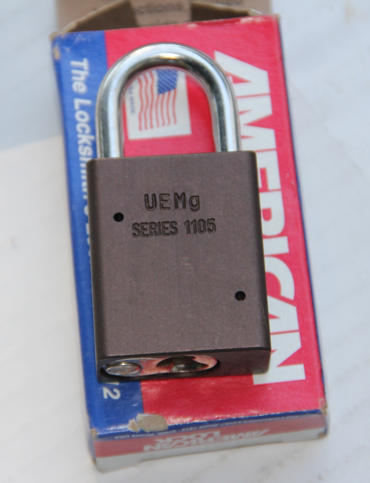 American Lock Company Series 1105 padlock with 2 Keys