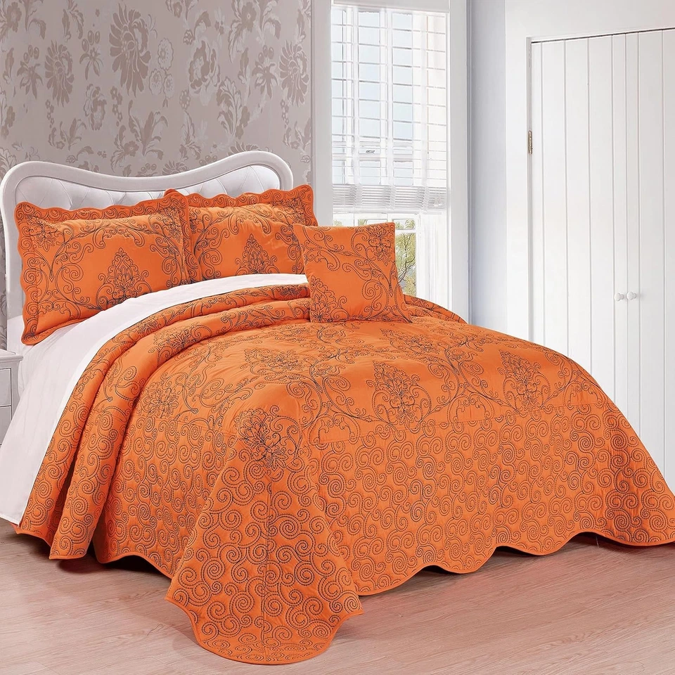 Contemporary Reversible Quilt, Nectarine King - Image 3 of 4