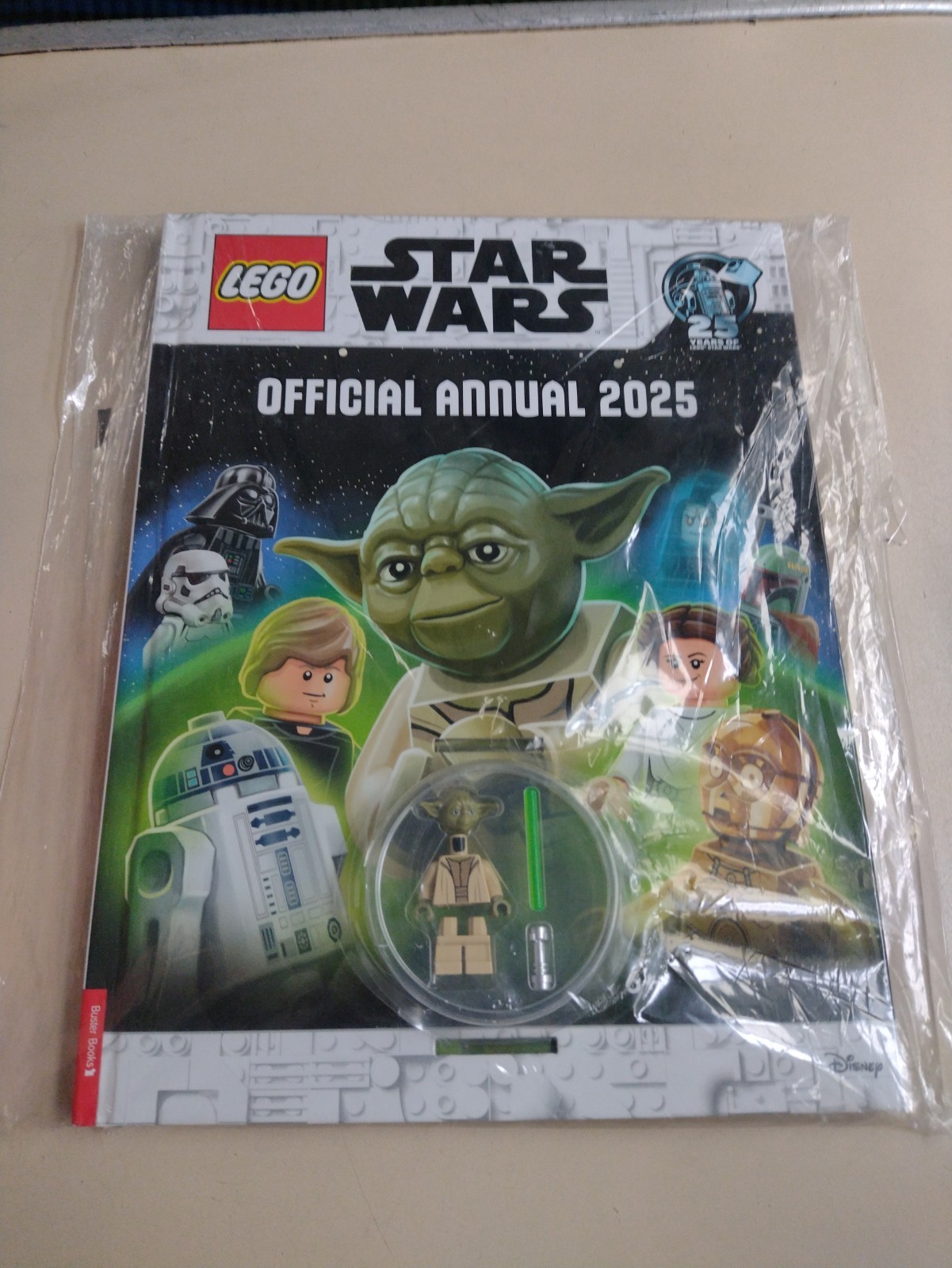LEGO Star Wars: Official Annual 2025 - with Yoda mini figure - as new
