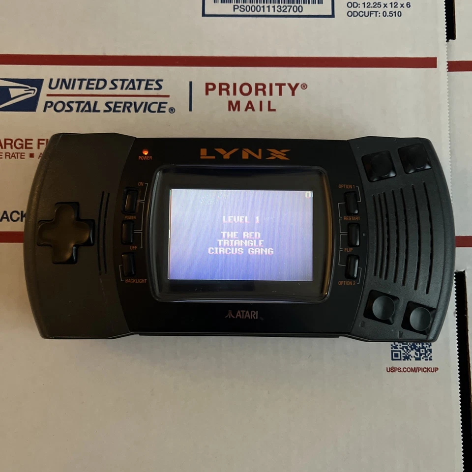 Sistema portátil Atari Lynx II con Batman Returns - MUY BONITO - ENVÍO EL MISMO DÍA - Foto 4 de 4