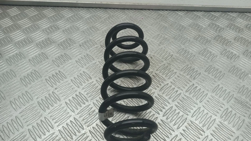 AUDI A3 RS3 QUATTRO MK3 FL 8V A5 Coil Spring Rear 5Q0511115 — 第 3/4 张图片