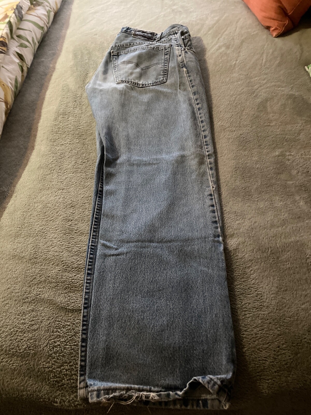 Picture 4 of 18