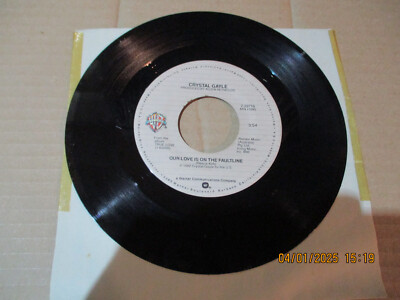 (10) 7'' Single Vinyl -  Crystal Gayle    Our Love Is On The Faultline