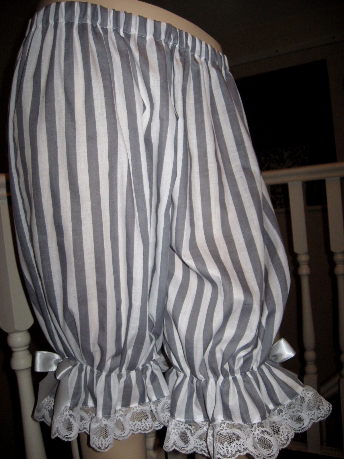 Pantalones Largos Bloomers Rayas Grises Lolita Blanco Encaje Sissy Lagenlook