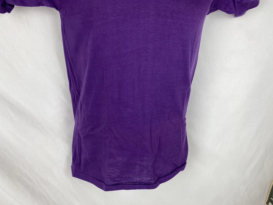 Camiseta deportiva Russell pequeña vintage años 70 púrpura Deadstock Crew en blanco individual Foto 3 de 4