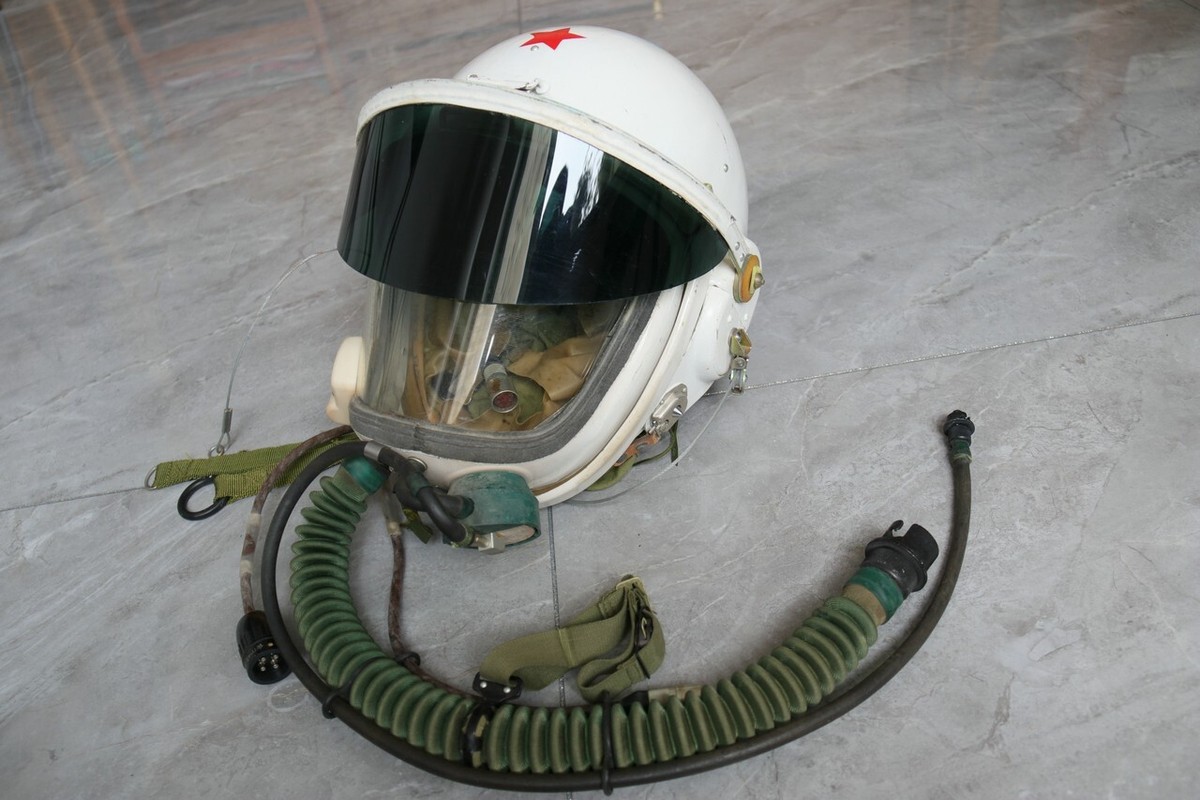 High Altitude Mig-21 Fighter Pilot Helmet 1#/Largest