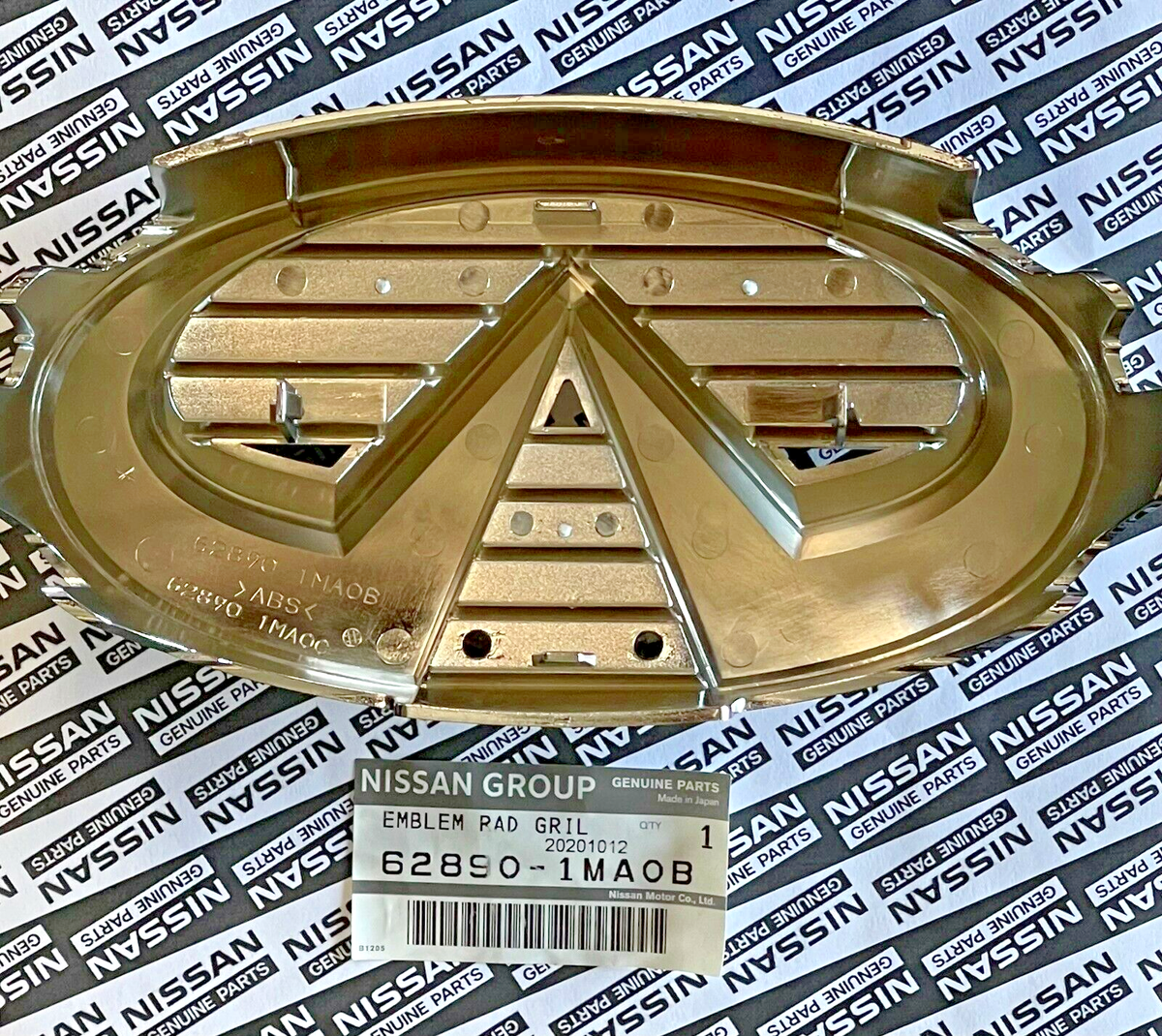 New OEM Infiniti M35H M37 M56 !CHECK YEAR! Front Grille Emblem