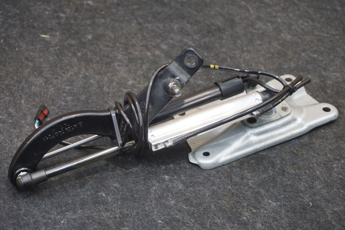 Rear Trunk Lid Tailgate Hydraulic Pump Lift 1648003048 Mercedes 