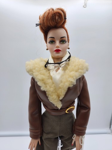 Ashton Drake Gene Madra in Turbulence outfit - Picture 3 of 5