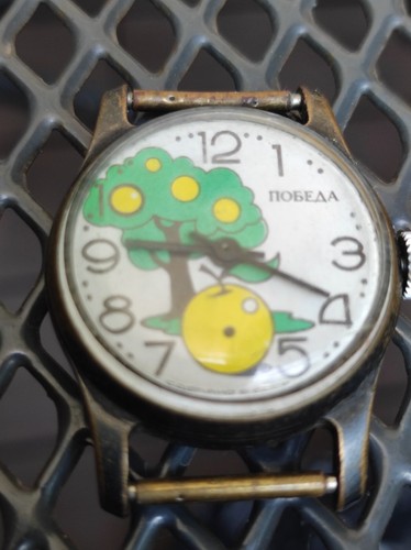 Montre-bracelet Enfant USSR Pobeda - Vintage - Pour Fille Ou Garçon - Occasion
