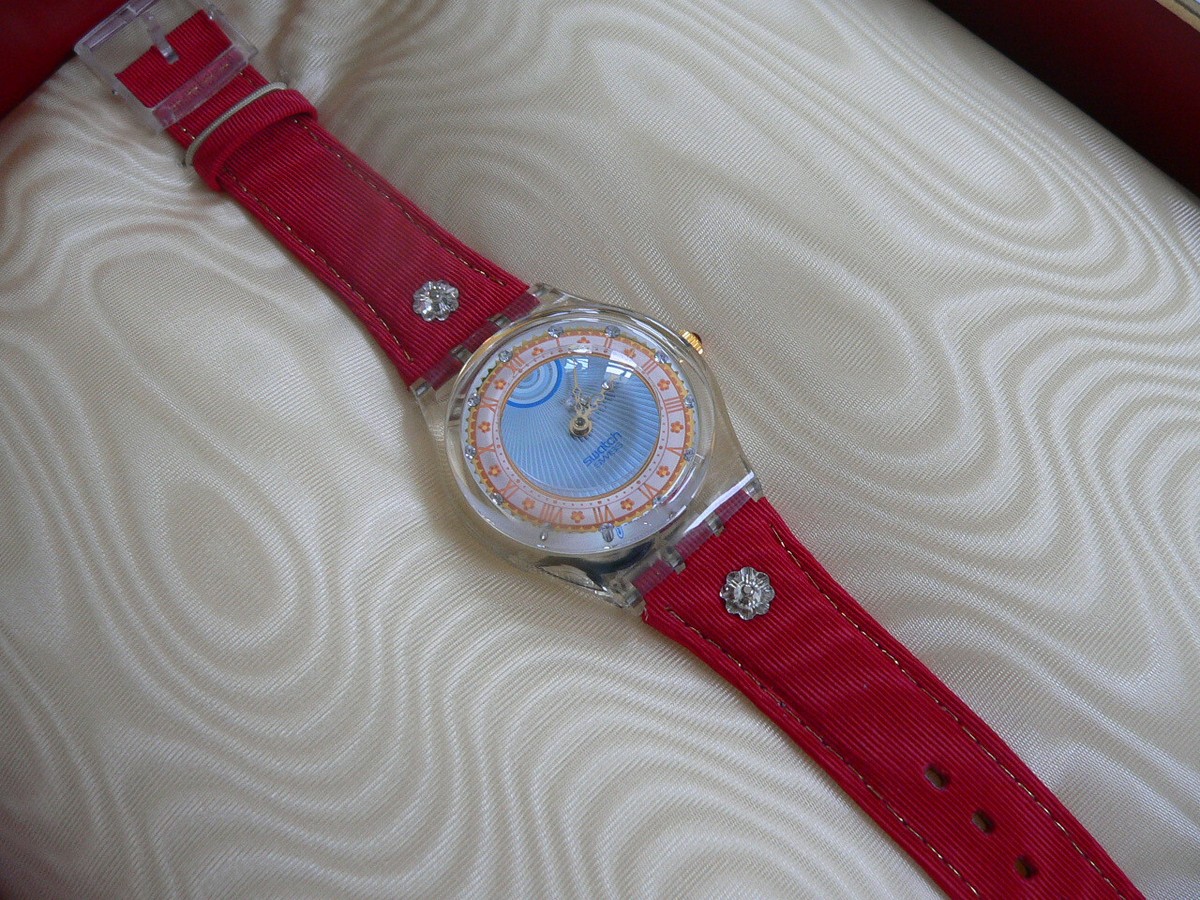Swatch Christmas Special 1993 Roi Soleil GZ127PACK Limited  display picture 2