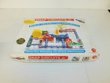   ELENCO SNAP CIRCUITS JR ELECTRONICS EXPLORATION KIT  PTQ7 