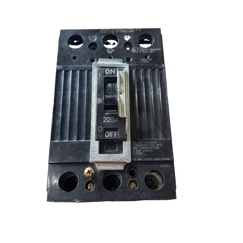 ? General Electric GE TQD32225 225A 3 Pole Circuit Breaker 240V Type TQD‼️