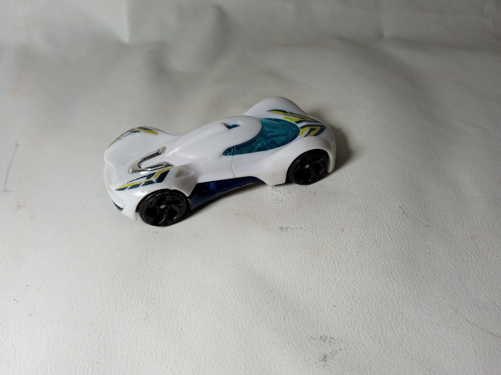 Picture 4 of 8