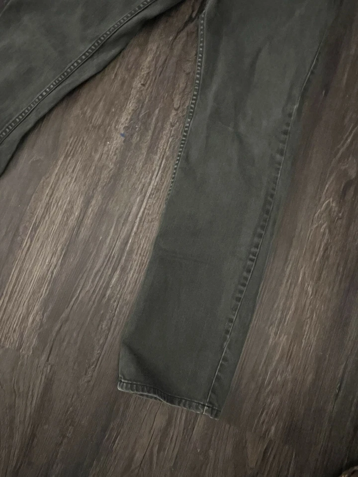 Pantalones de mezclilla para hombre Lip Service Garage elásticos con botones 31x32. Usado en excelente estado. Gris. Negro. Desteñido Foto 2 de 4