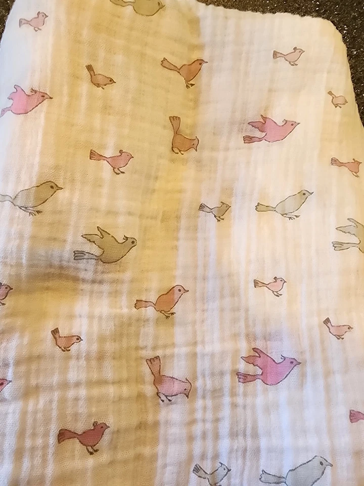 Lote de 3 mantas envolventes de muselina de algodón Aden & Anais estampados de animales Foto 2 de 4