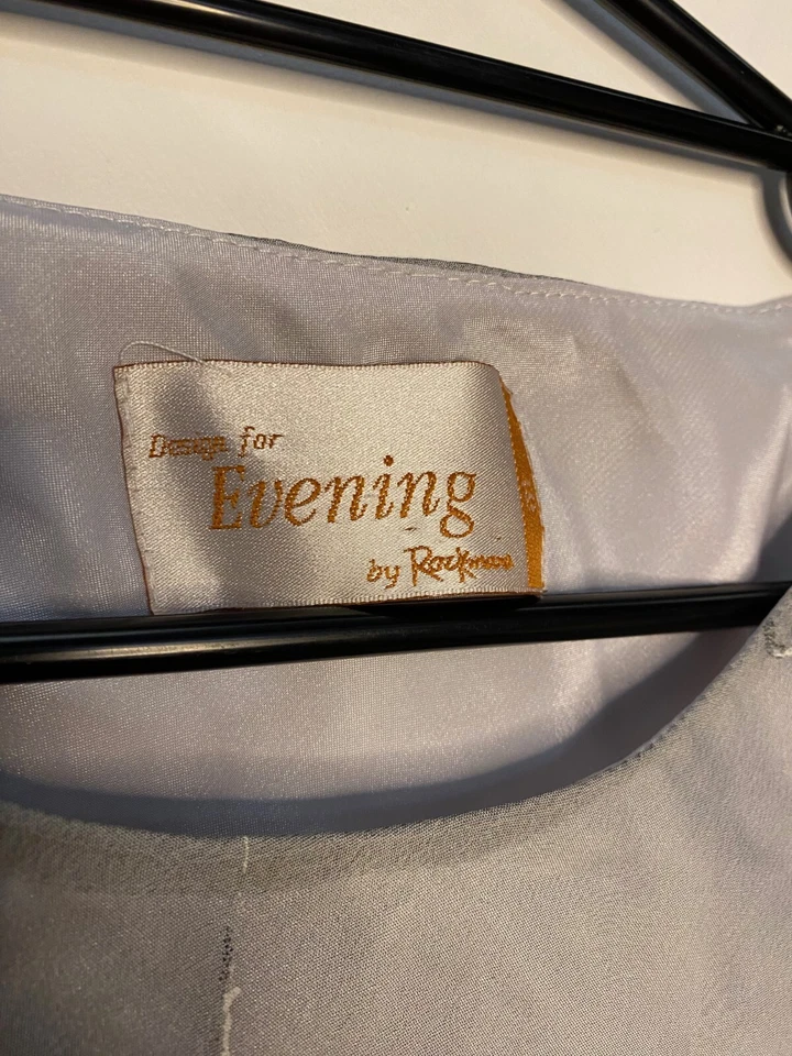 Vestido de festa vintage anos 1990 Rockmans prata transparente floral cetim sedoso forrado M - Imagem 4 de 4