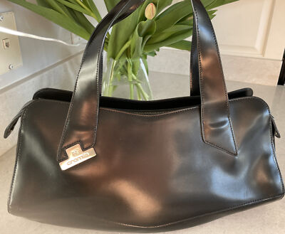cromia leather handbag Black Shoulder Bag In Very Good Condition