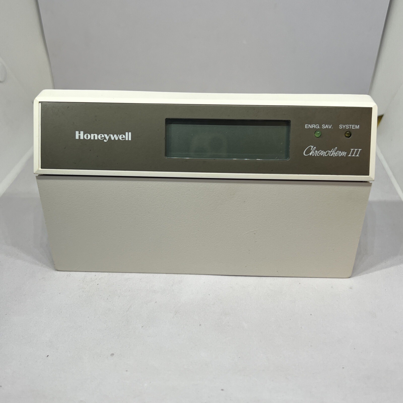 HONEYWELL Chronotherm III Digital Programmable Heating/Cooling