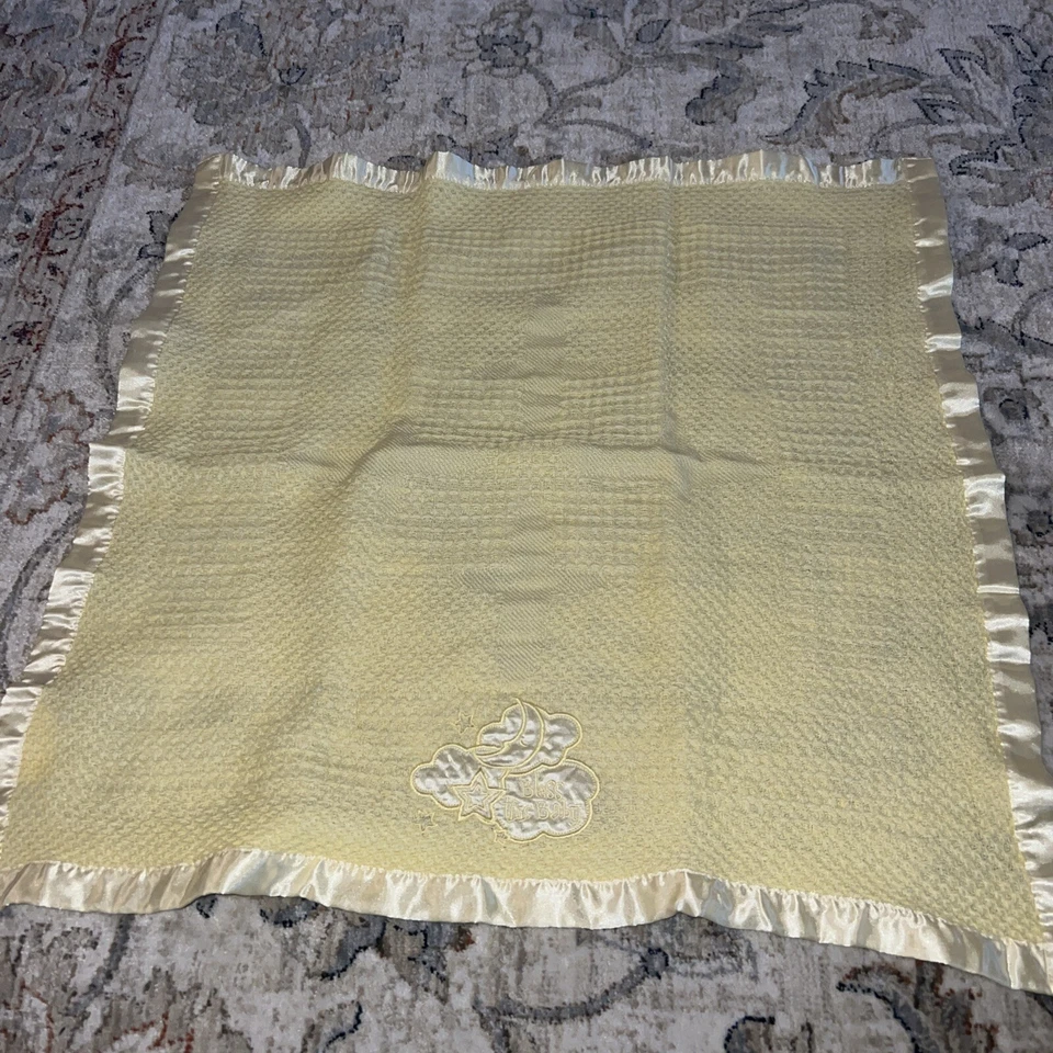 Manta de bebé Kidgets acrílico satinado manta amarilla gofre estrella de luna 30x30" Foto 3 de 4