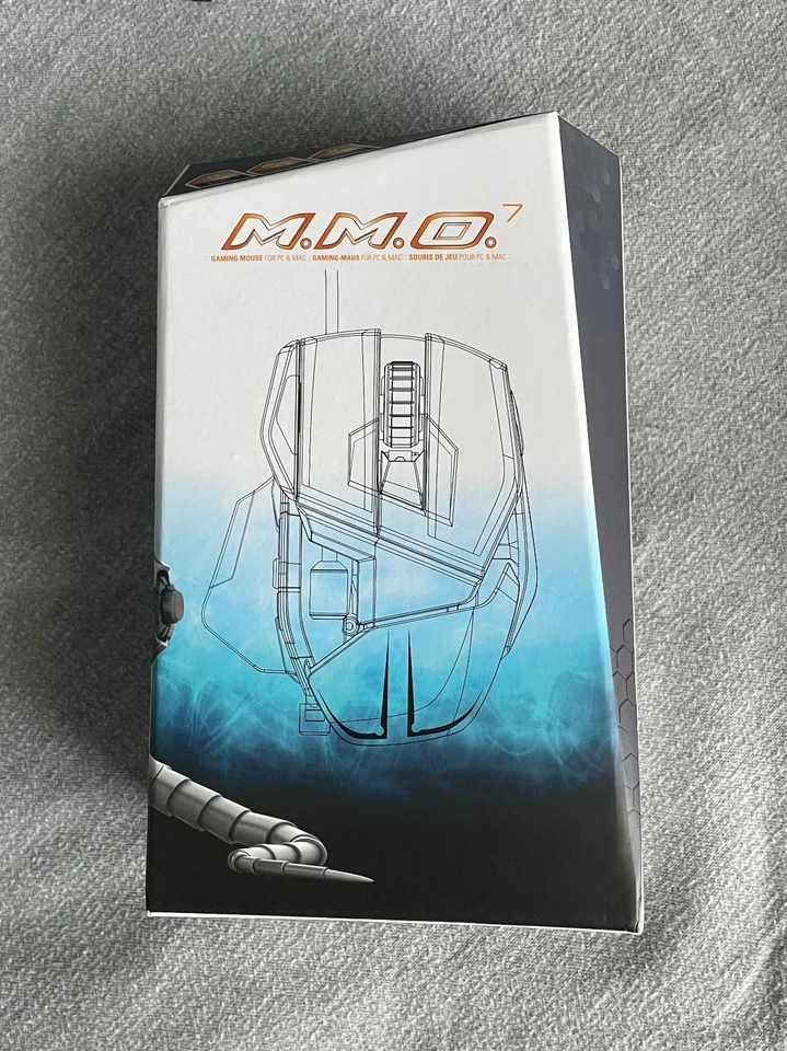 Mad Catz M.M.O. 7 Wired Gaming Mouse Black *Rare* - Image 2 of 4