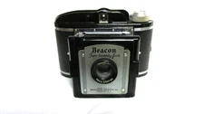 VINTAGE 1950s BEACON TWO TWENTY FIVE CAMERA