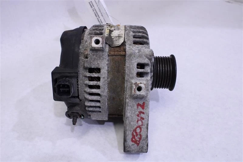 ALTERNATOR Toyota FJ Cruiser 2007 07 2008 08 2009 09 2010 10 2011 11 1336115 Foto 2 de 4