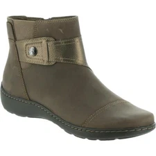 Clarks Womens Cora Tropic Taupe Ankle Boots Shoes 6 Medium (B,M) BHFO 7801