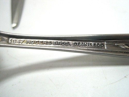 1847 Rogers Bros Spring Charm Daffodil Cheese Fork Pick Spoon VTG Flatware 2 PCS - Picture 3 of 3