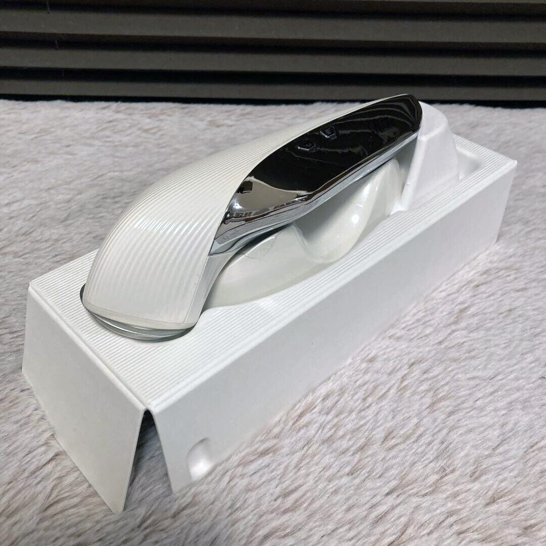 ReFa BEAUTECH RAISE White RE-AA02A ReFa BEAUTECH POINT From ReFa BEAUTECH RAISE White RE-AA02A ReFa BEAUTECH POINT From
