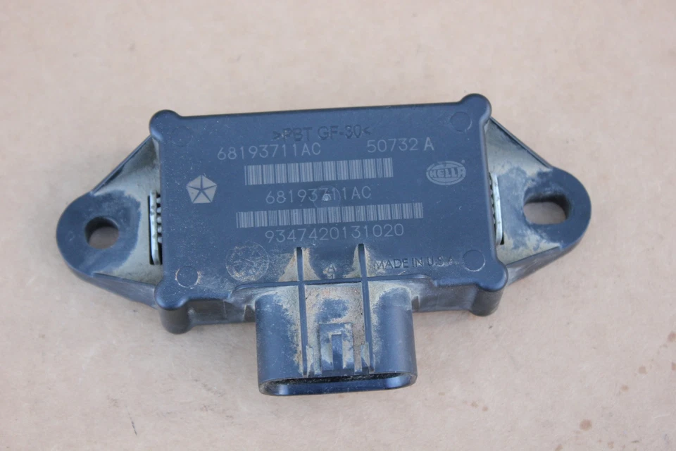 Módulo de control de bomba de combustible Dodge Chrysler Ram 2015-2026 Foto 2 de 4