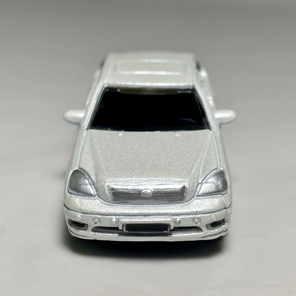 MotorMax #6064 Lexus LS430 1:64 Diecast Diorama Model Car Pearl White - Image 3 of 4