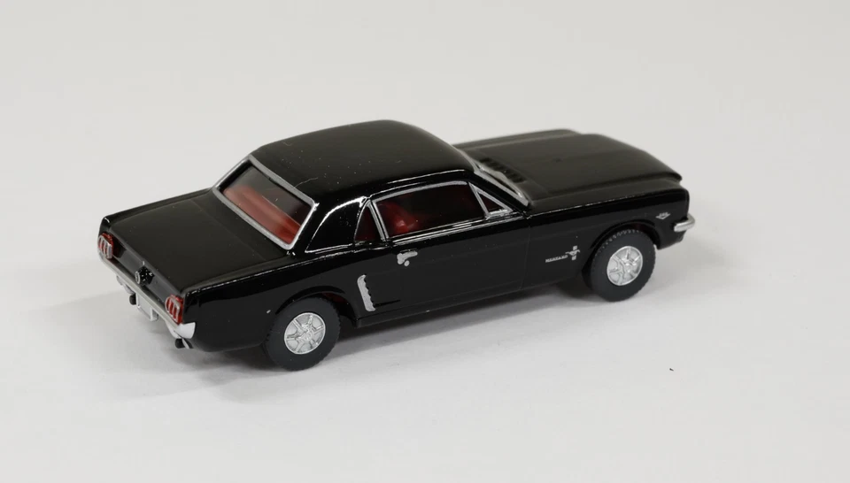 Ford Mustang cupé escala 1:87 Wiking, negro #020502 - nuevo en caja Foto 2 de 4