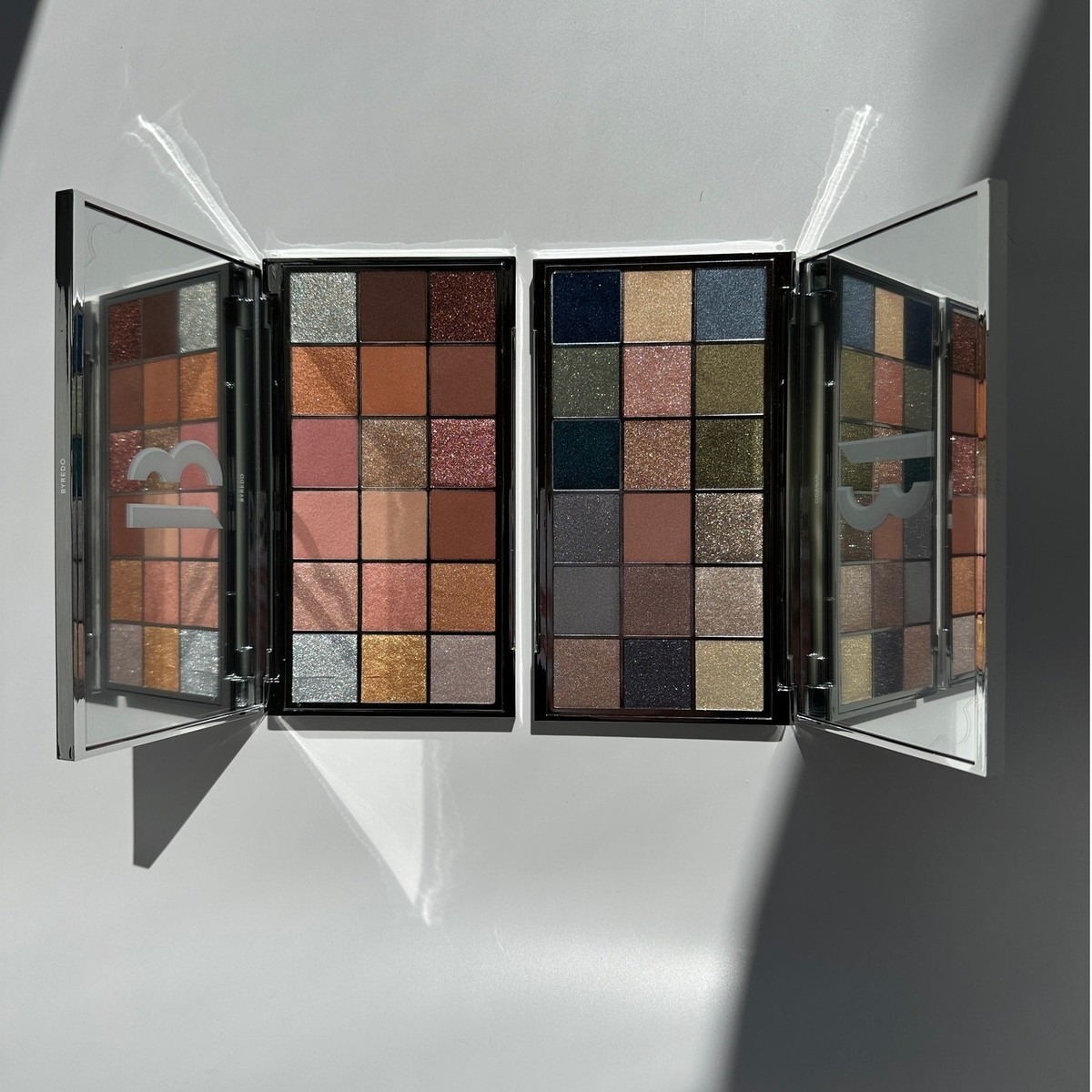 【BYREDO】MINERALSCAPES 18色アイシャドウ【完売・限定】 バイレードの新作メイクが登場 スウェーデンの色彩と物質性から