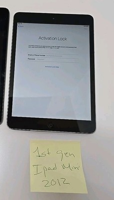 Apple iPad mini  ( 1st Generation) Silver AS IS