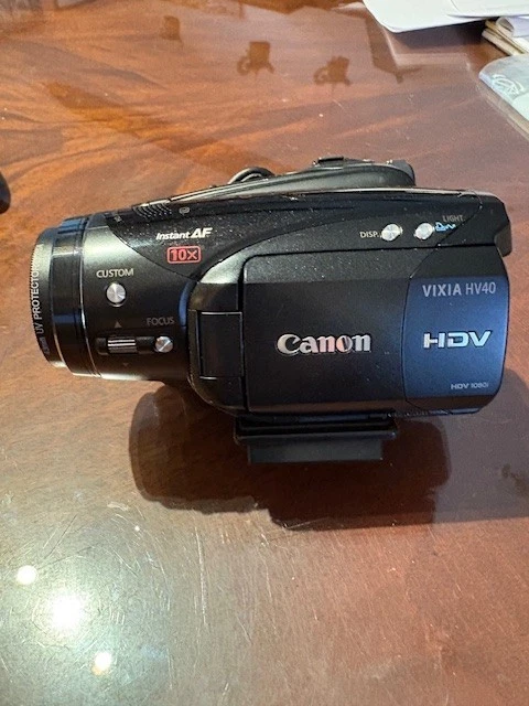 Canon VIXIA HV40 MiniDV HDV HD Bundle   Tested working, RODE microphone, bag - Image 2 of 4
