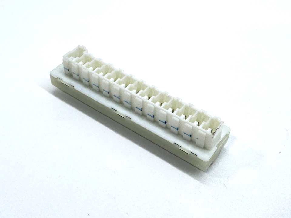 2014–2019 DODGE CHARGER R/T DASHBOARD CONNECTIVITY FUSE RELAY CONTROL SENSOR OEM - Image 3 of 4