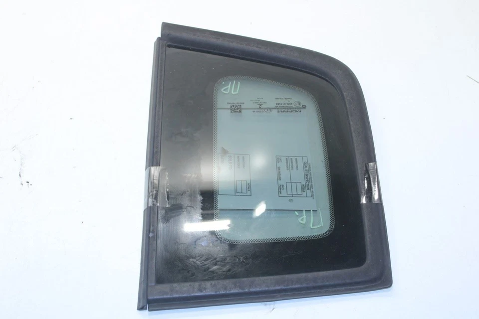 Заднее правостороннее стекло на четверть стекла для Jeep Renegade Sport 2015-2023 годов выпуска 68438136AA - Изображение 4 из 4