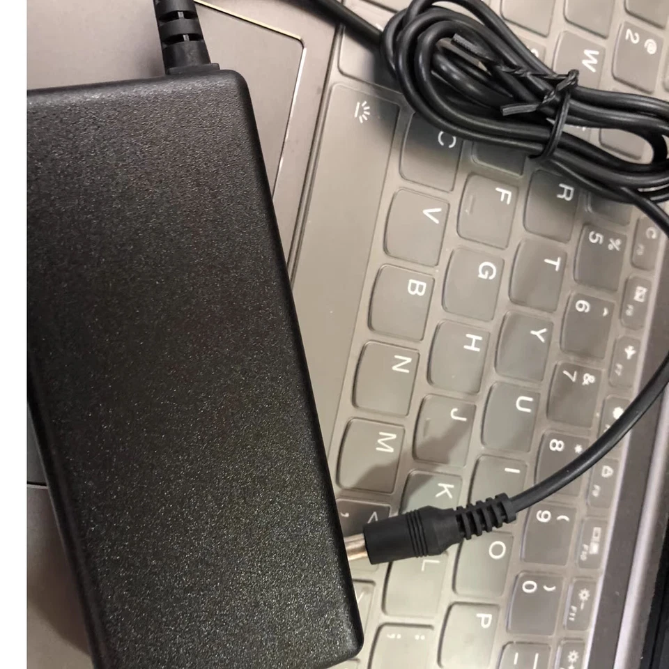 JVC AC91-55997 12V 3.5A 42W 5.5*2.1mm Netzteil-Ladegerät - Bild 2 von 3