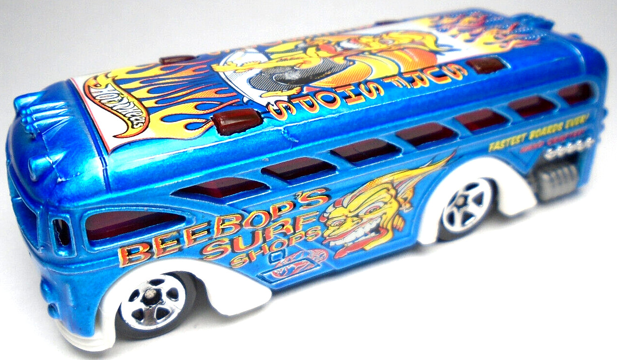 2003 HOT WHEELS SURFIN' SCHOOL BUS BEEBOP'S SURF SHOP BLUE 3 1/4" DIECAST BUS