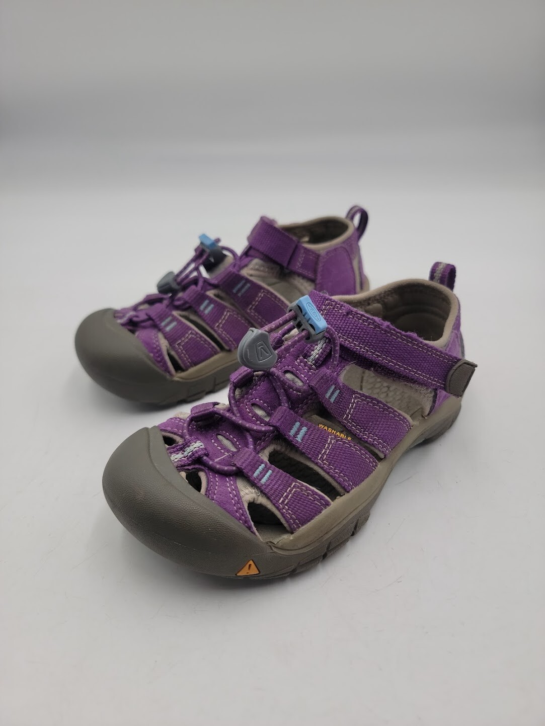 Scarpe da acqua viola Keen taglia 1 Newport H2 pescatore Tillandsia