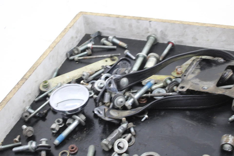 07-11 Harley Davidson Heritage Softail Misceláneos Tornillos Soportes Foto 2 de 4