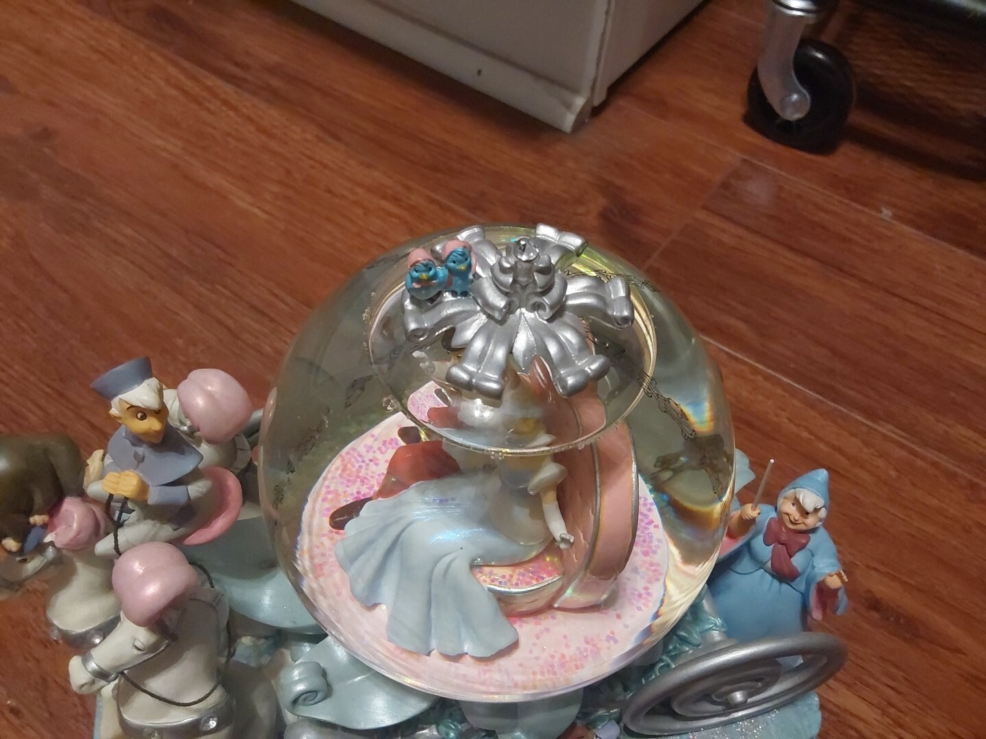 Picture 4 of 12
