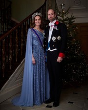 PRINCESS CATHERINE & PRINCE WILLIAM 2025 X-MAS PHOTO FRIDGE MAGNET 5" X 4"